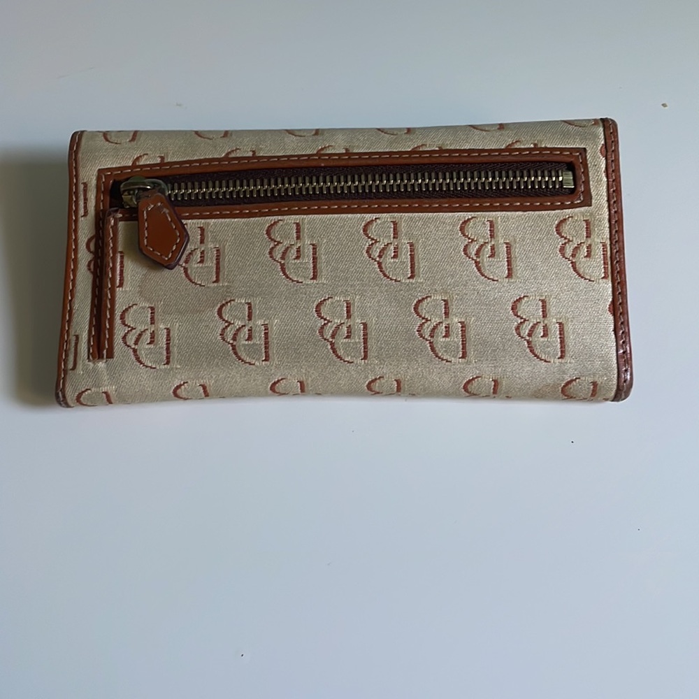 Dooney & Bourke wallet - Picture 4 of 4